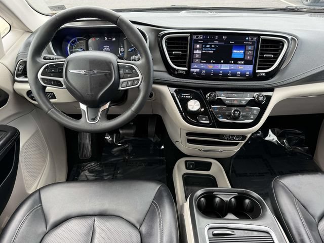 Used 2024 Chrysler Pacifica Limited FWD image 14