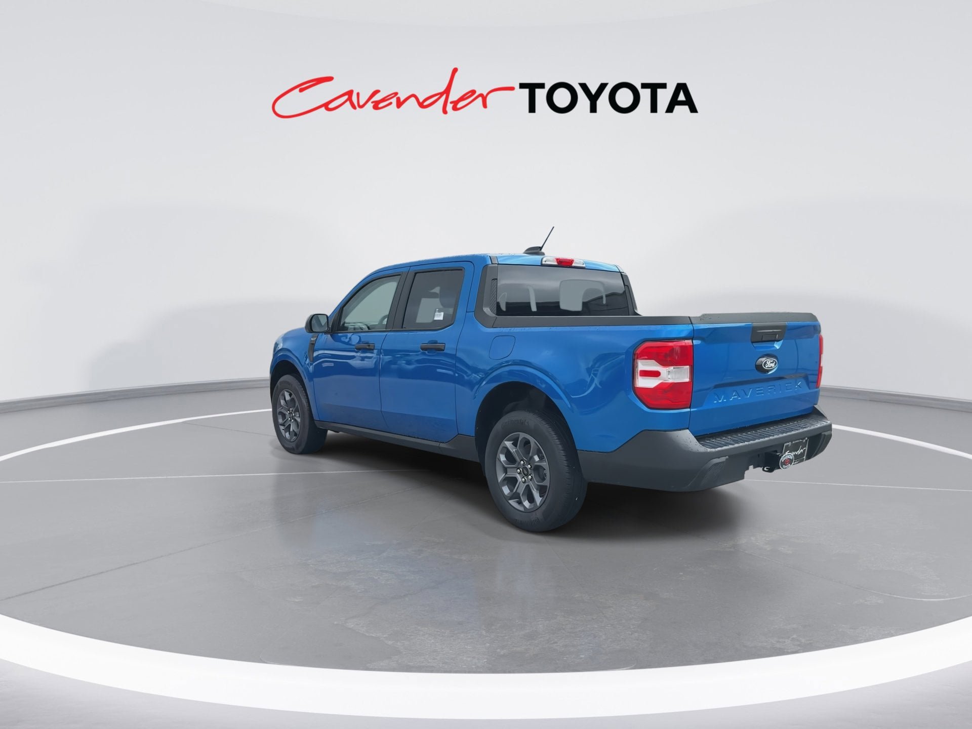 Used 2025 Ford Maverick XLT w/ Equipment Group 302A AWD/4WD image 6