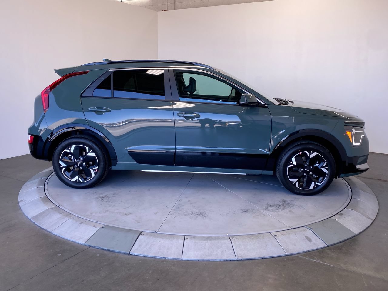 New 2026 Kia Niro Wind FWD image 6