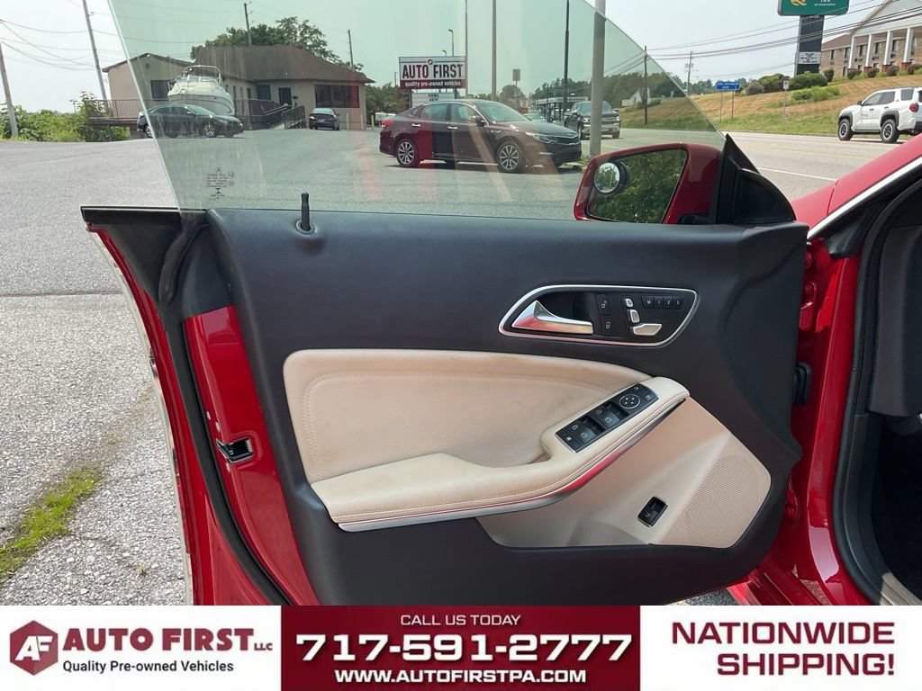 Used 2019 Mercedes-Benz CLA 250 4MATIC w/ Premium Package image 5