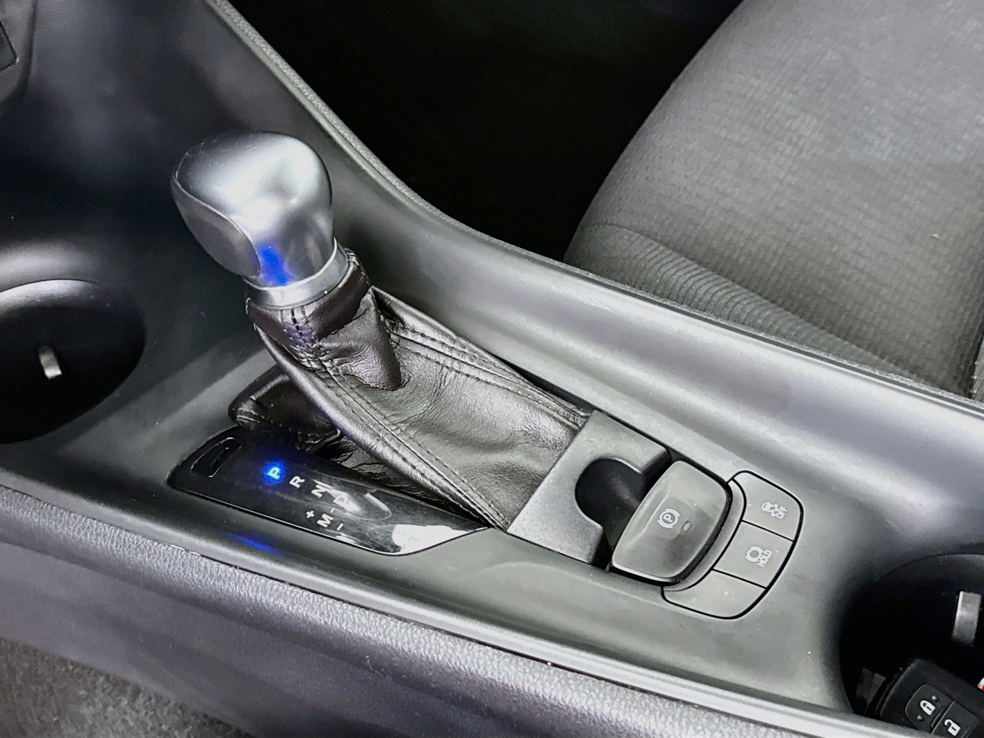 Certified 2018 Toyota C-HR XLE FWD image 16