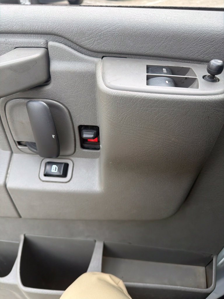 Used 2022 Chevrolet Express 2500 Extended RWD image 23