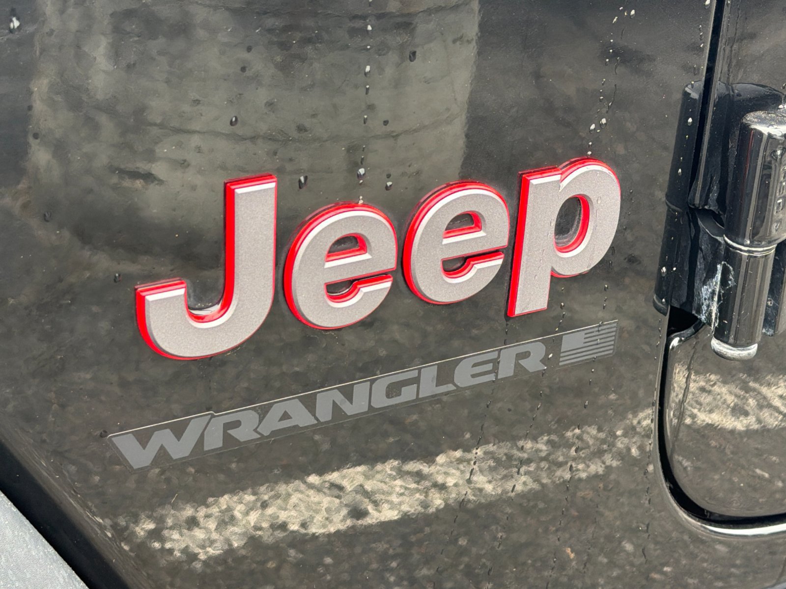 Used 2025 Jeep Wrangler Unlimited Rubicon AWD/4WD image 37