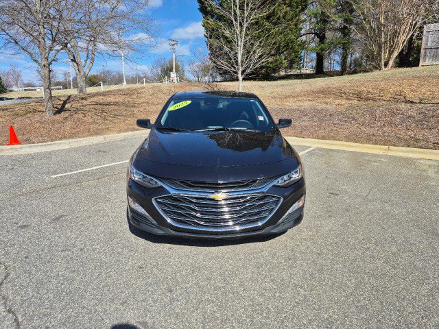 Used 2023 Chevrolet Malibu LT image 2