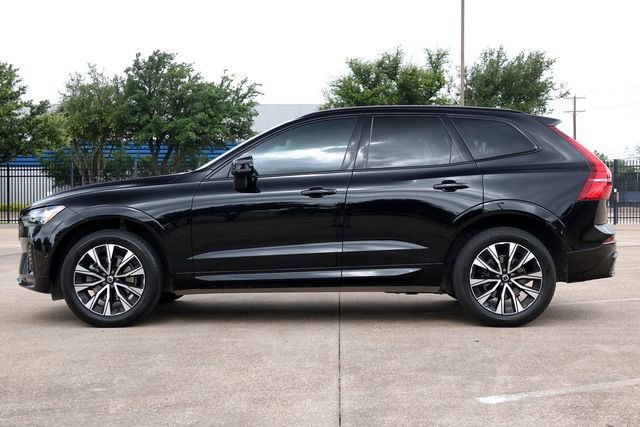 Used 2023 Volvo XC60 B5 Plus image 12