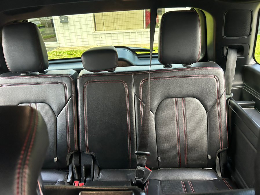 Used 2020 Ford Expedition Limited w/ Equipment Group 303A AWD/4WD image 22