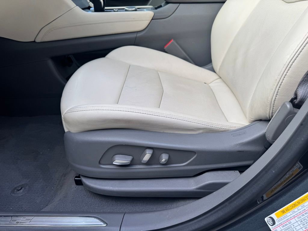 Used 2022 Cadillac XT5 Premium Luxury image 12