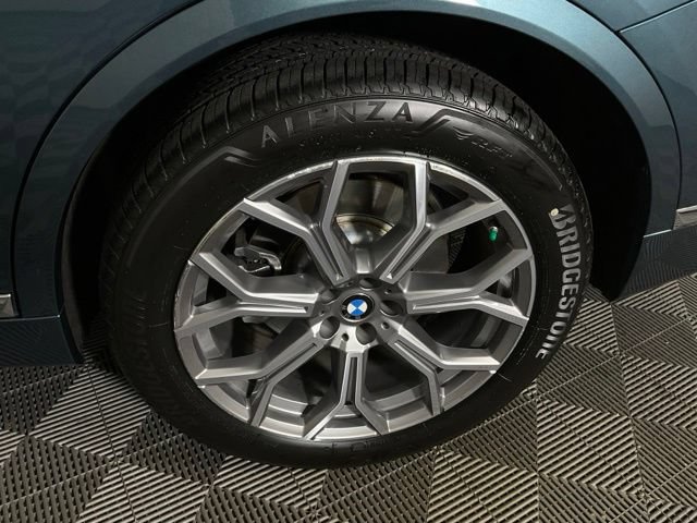 Used 2024 BMW X7 xDrive40i w/ Premium Package AWD/4WD image 44