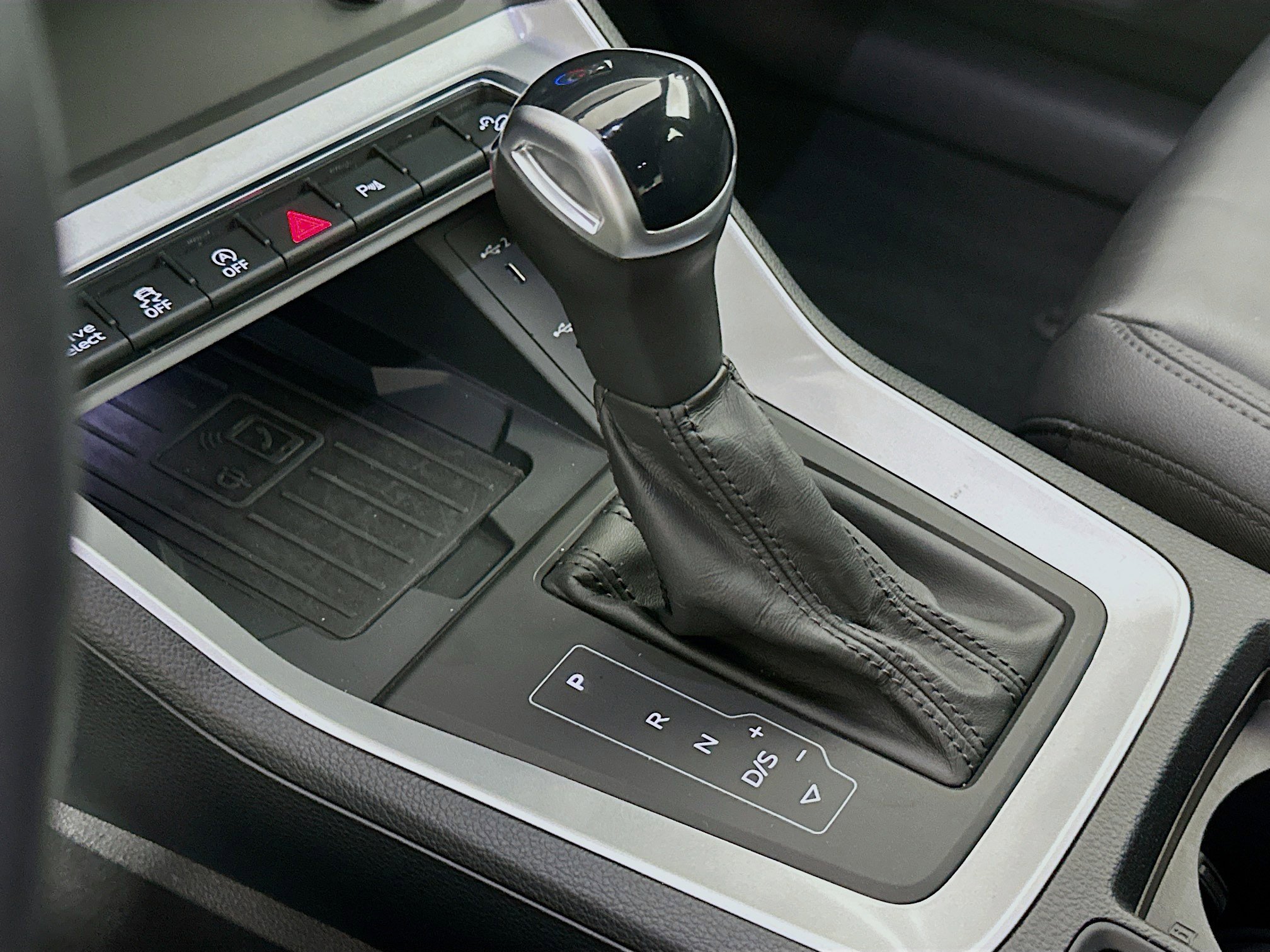 Used 2024 Audi Q3 2.0T Premium image 23