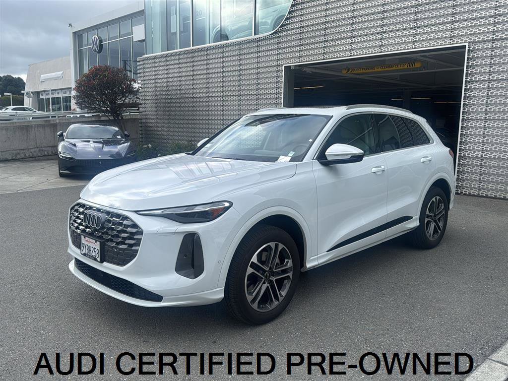 Used 2025 Audi Q5 Premium w/ Convenience Package