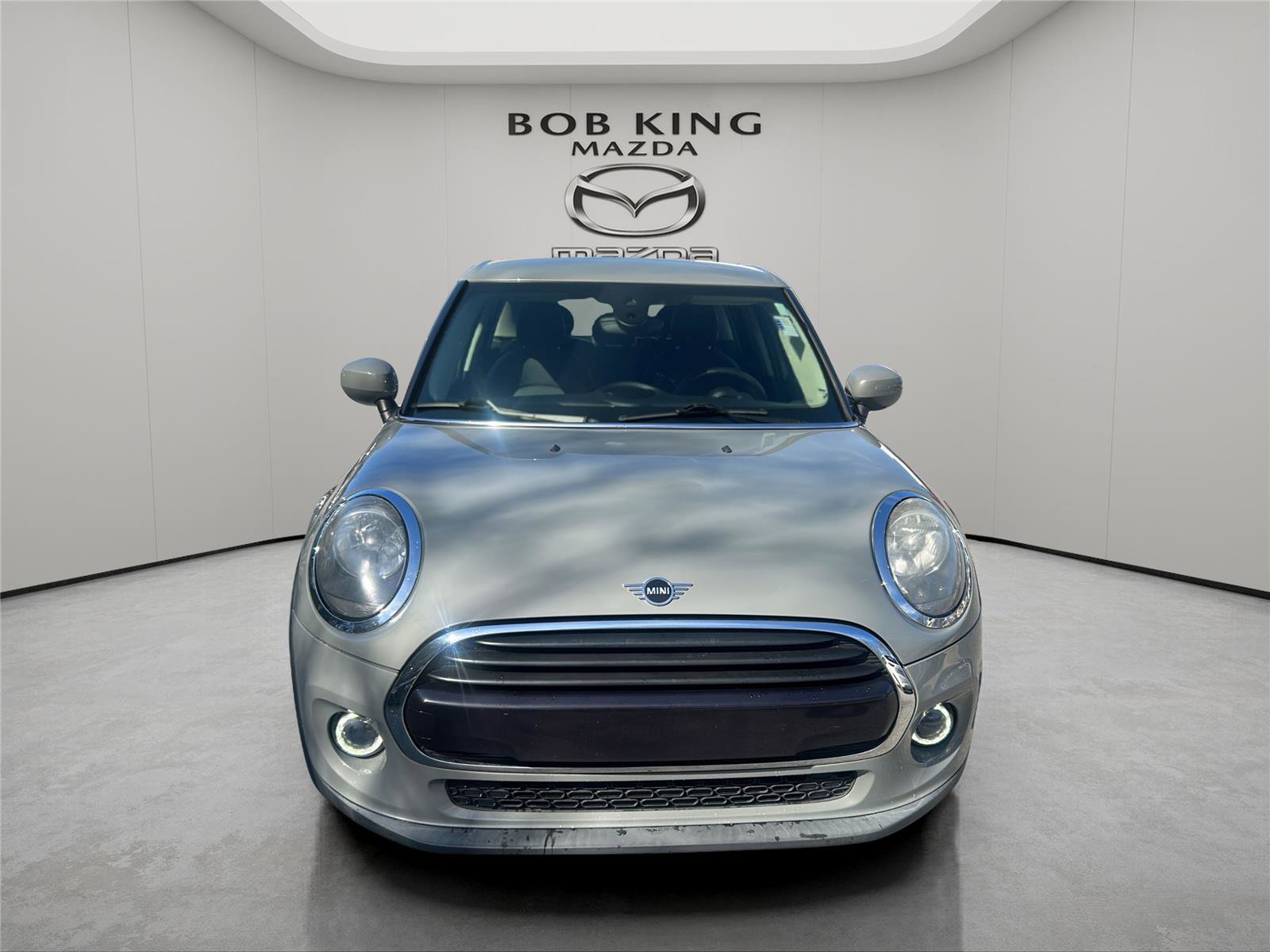 Used 2021 MINI Cooper 4-Door Hardtop image 8