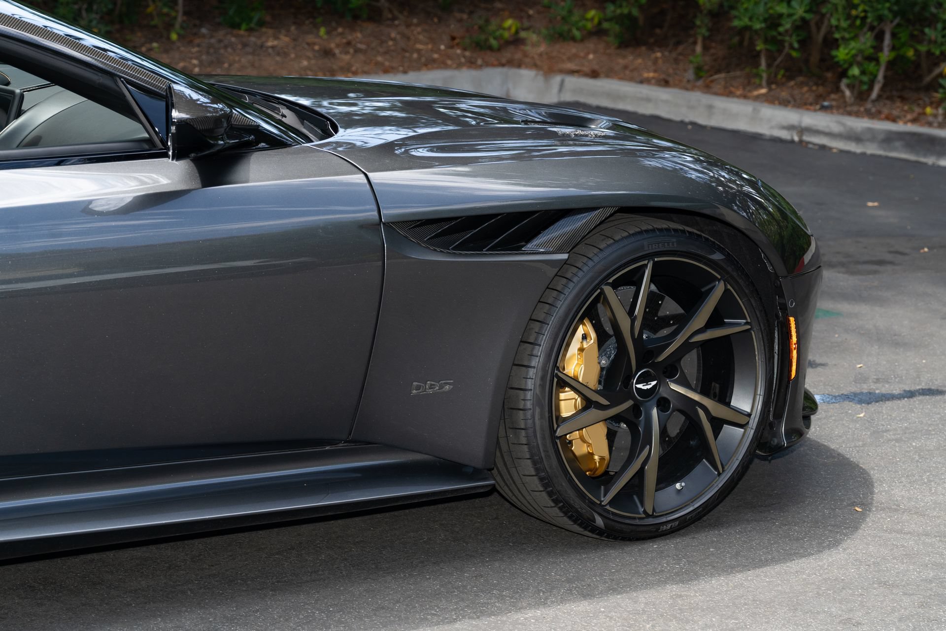 Used 2019 Aston Martin DBS Superleggera RWD image 7
