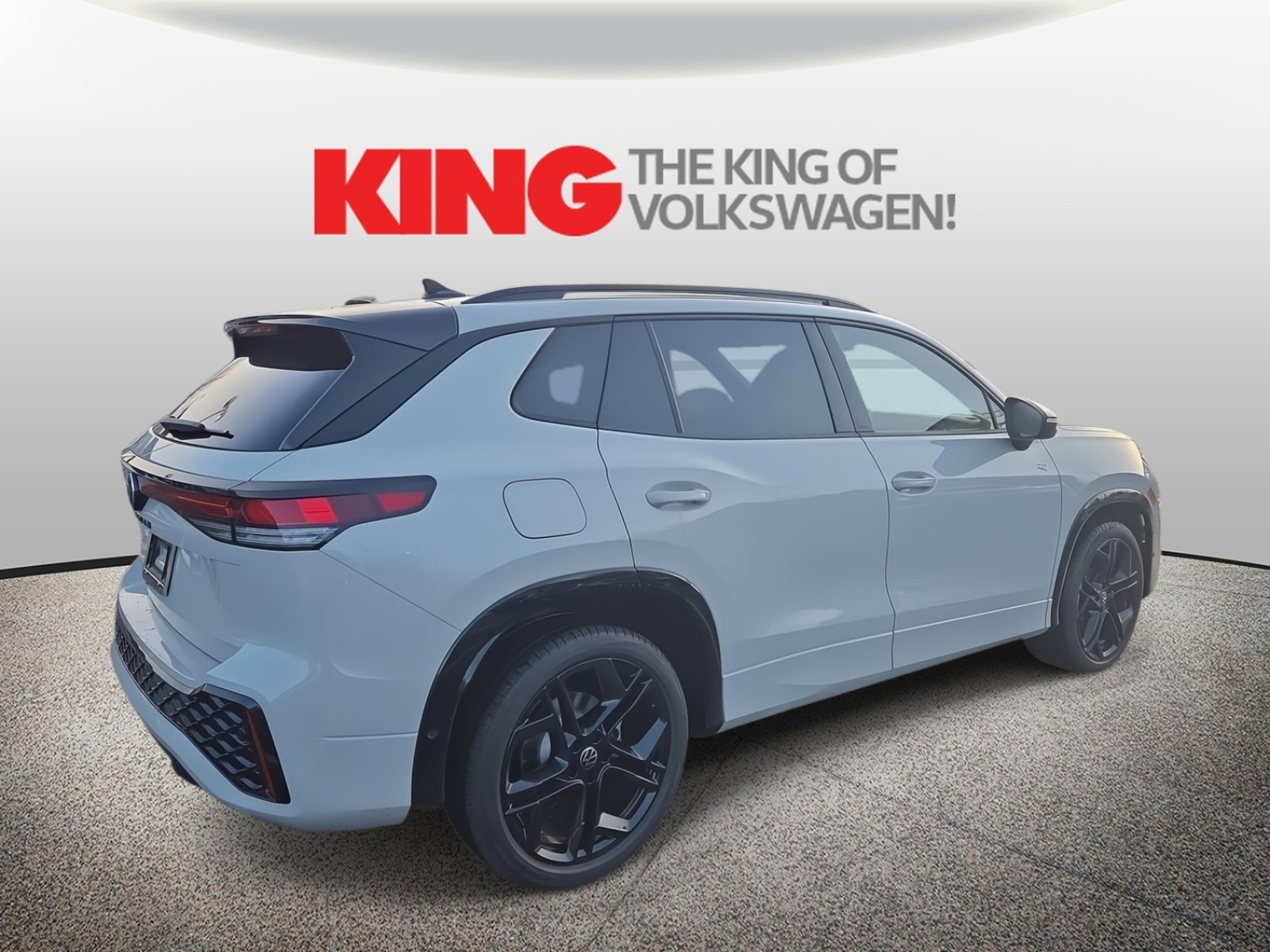 New 2026 Volkswagen Tiguan SE R-Line image 3