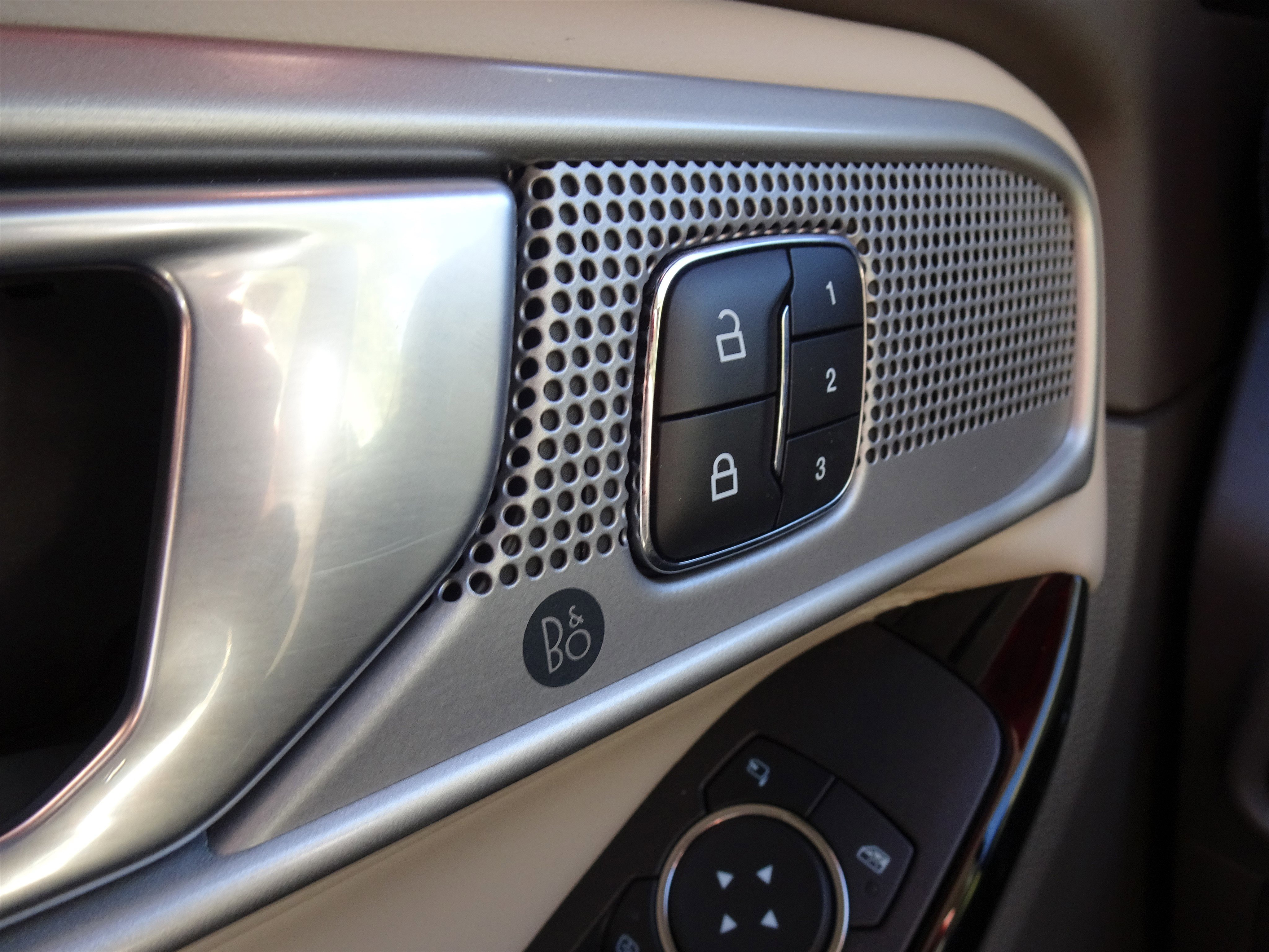 Used 2023 Ford Explorer Platinum w/ Equipment Group 601A image 34