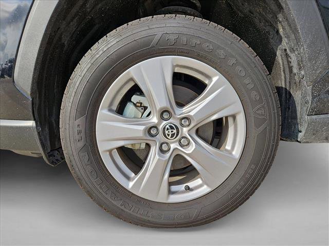 Used 2025 Toyota RAV4 LE AWD/4WD image 24