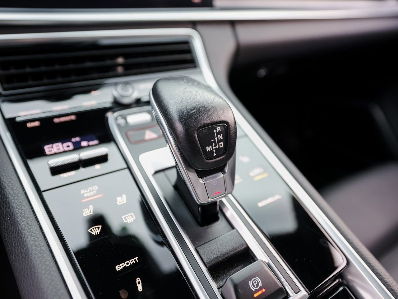 Certified 2023 Porsche Panamera Platinum Edition RWD image 20