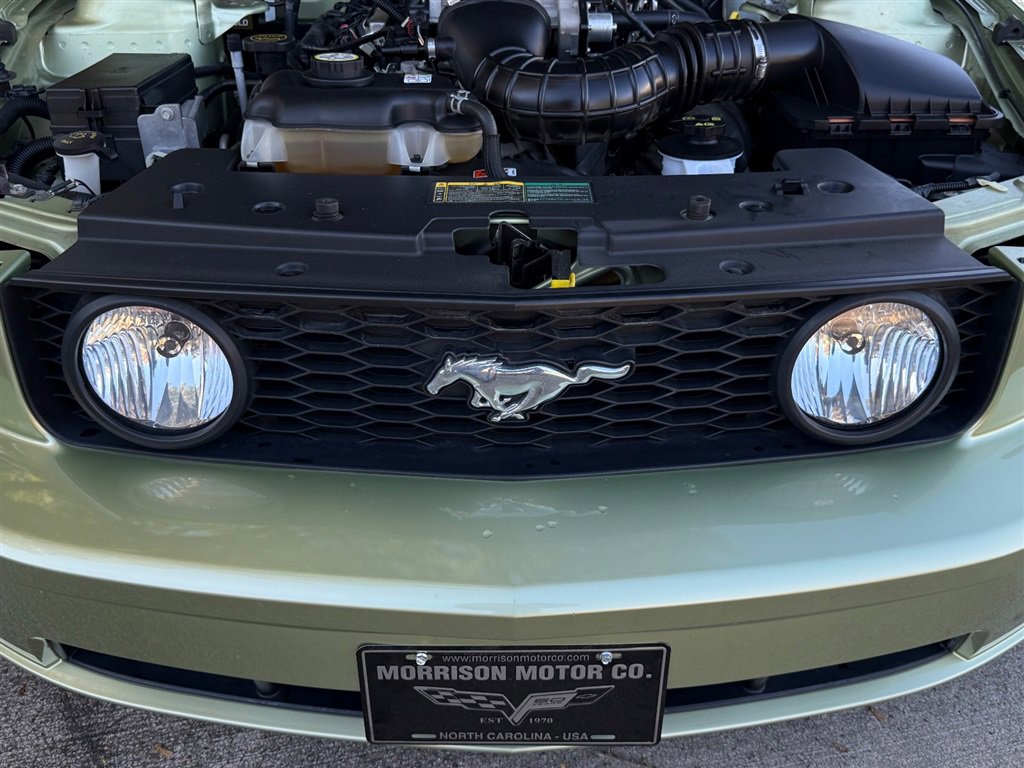 Used 2006 Ford Mustang GT RWD image 70