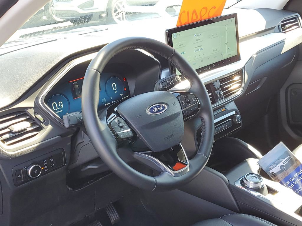 Certified 2025 Ford Escape Platinum image 11