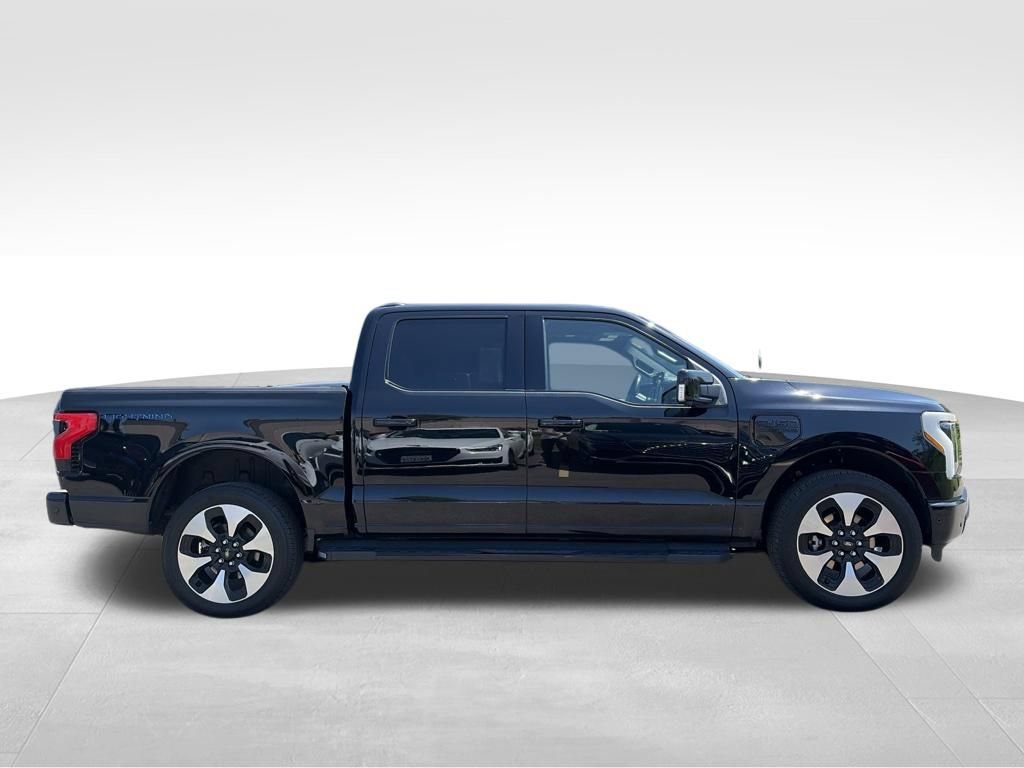 Used 2022 Ford F150 Lightning Platinum AWD/4WD image 2