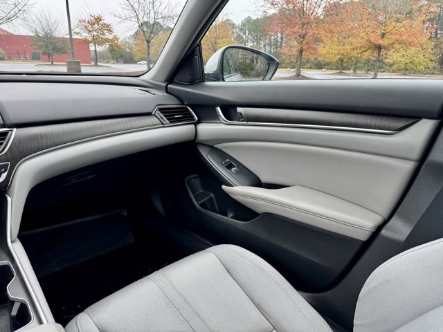 Used 2019 Honda Accord EX image 26