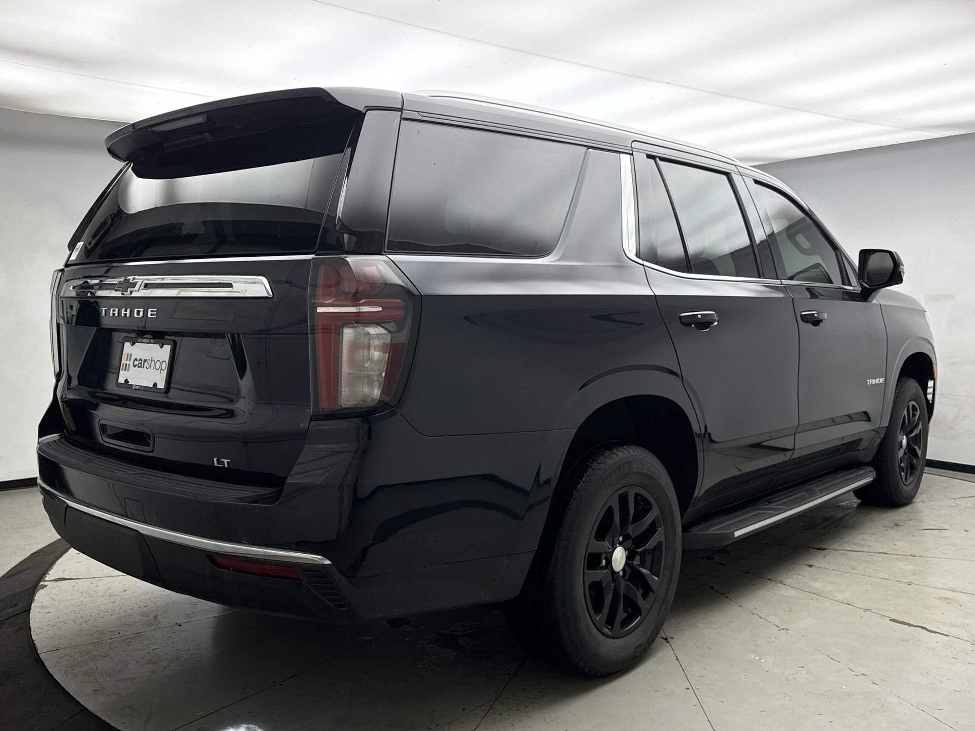 Used 2022 Chevrolet Tahoe LT w/ Luxury Package image 5