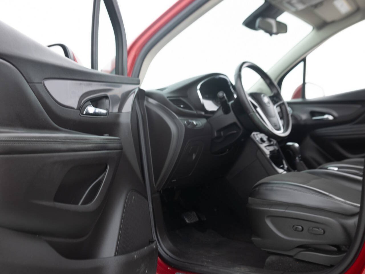 Used 2019 Buick Encore Preferred FWD image 26