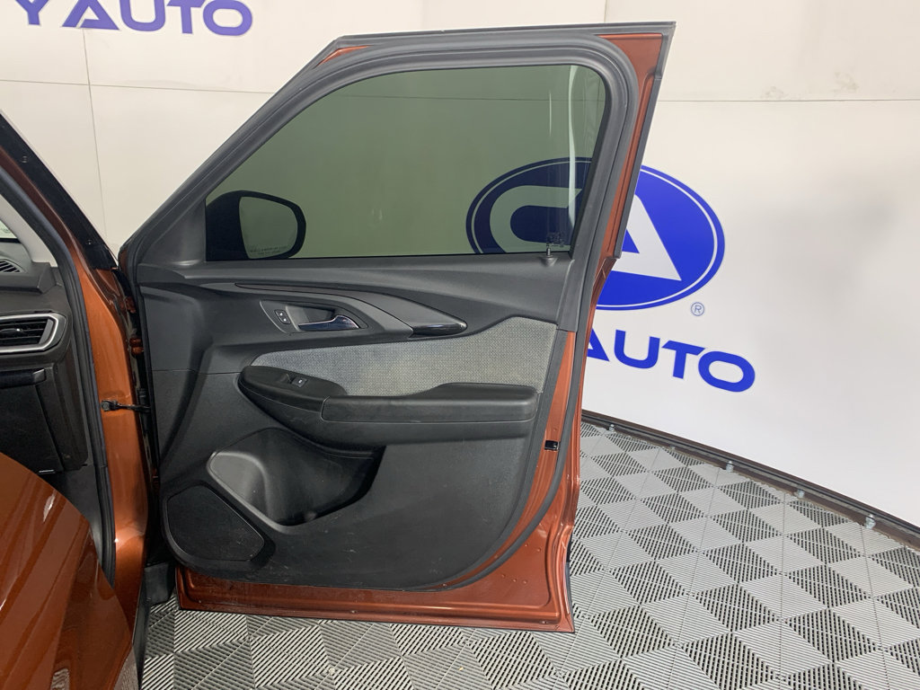 Used 2021 Chevrolet TrailBlazer LS image 37