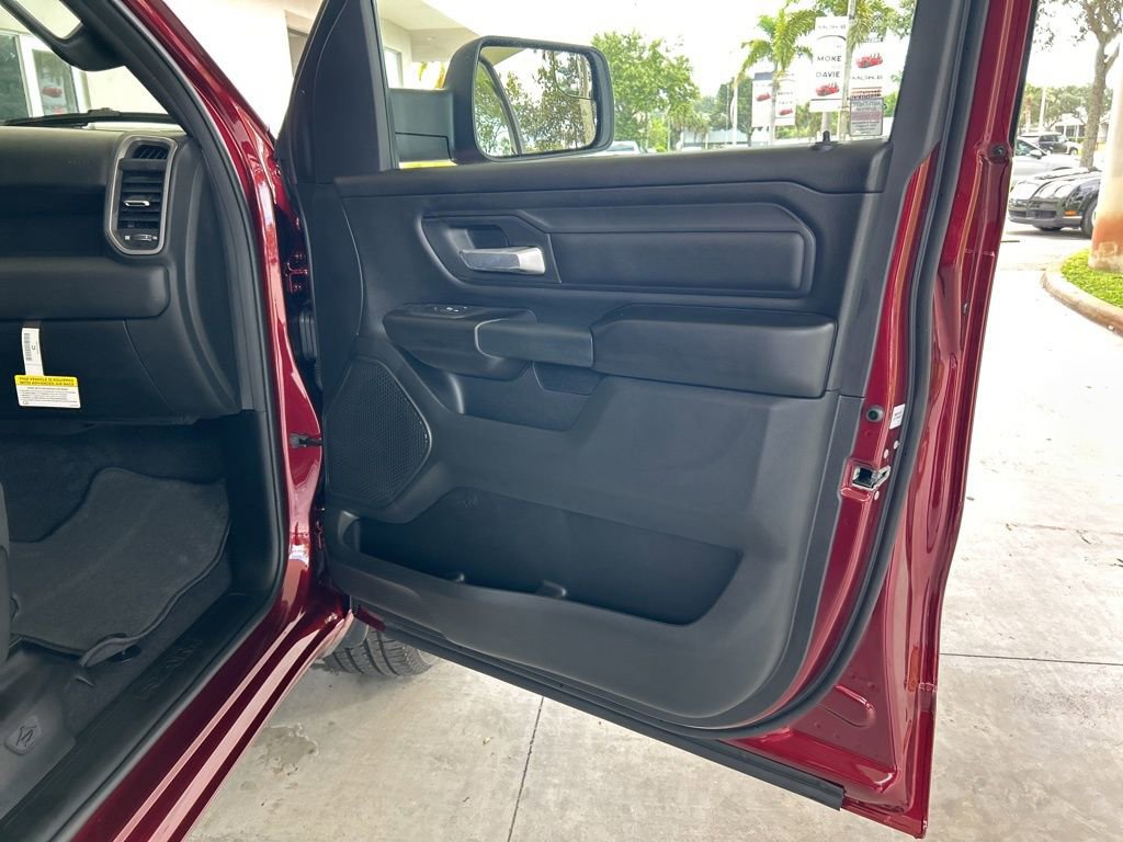 New 2025 RAM 1500 Tradesman AWD/4WD image 23