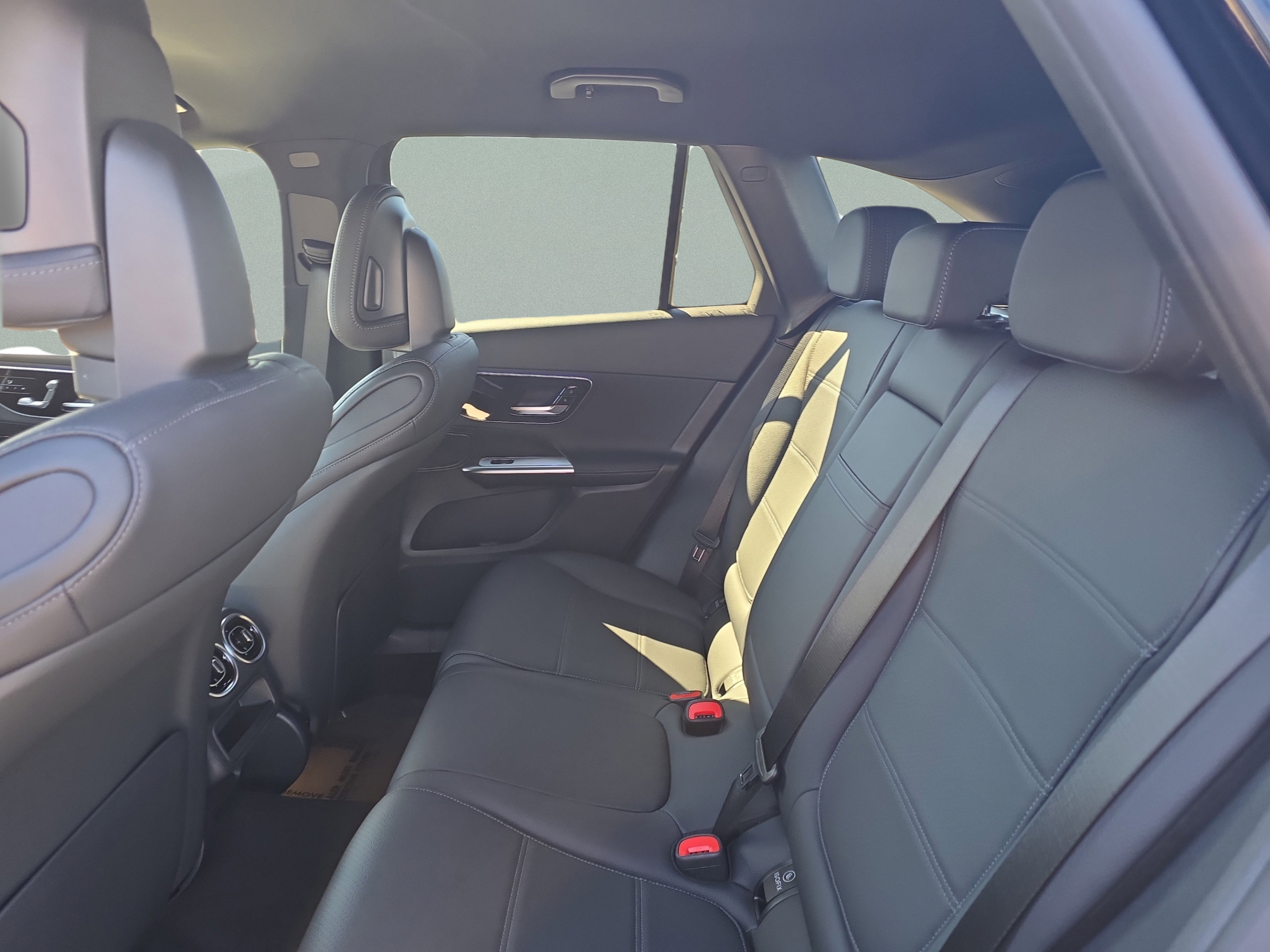 Used 2026 Mercedes-Benz GLC 300 image 7