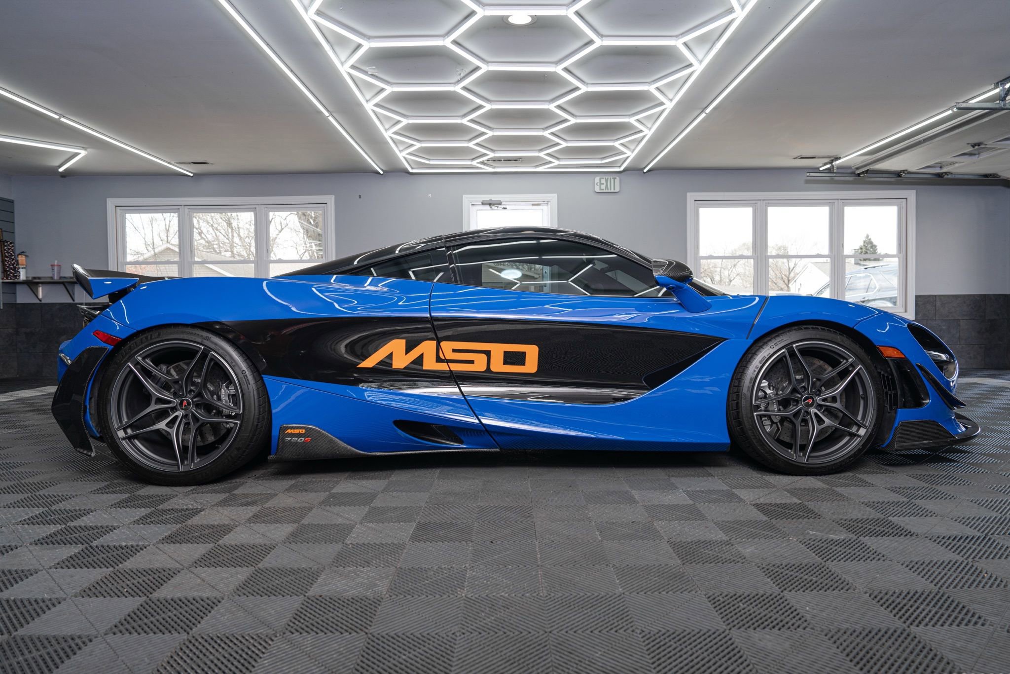 Used 2018 McLaren 720S Performance image 13