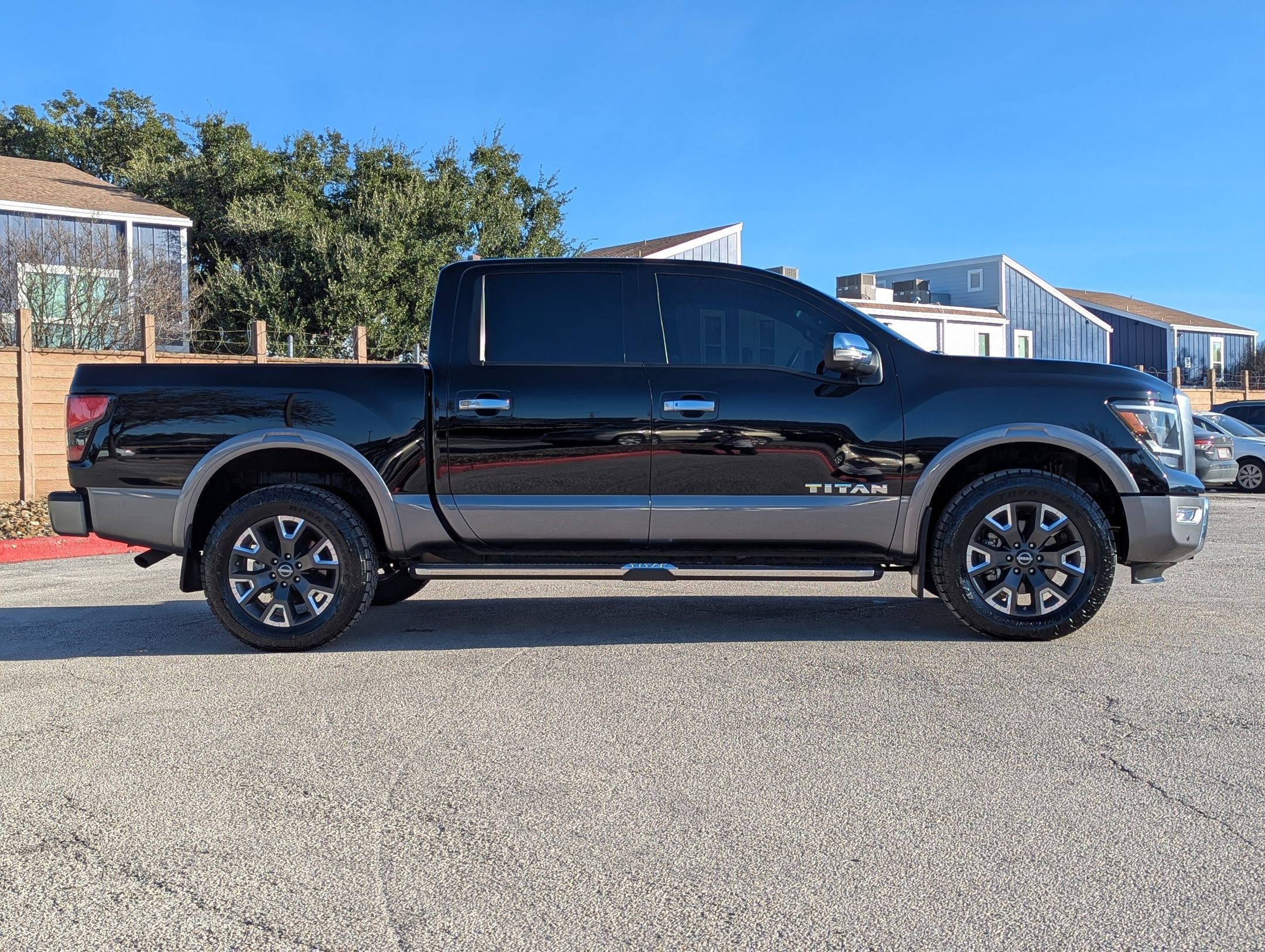 Used 2023 Nissan Titan Platinum Reserve w/ Moonroof Package image 3