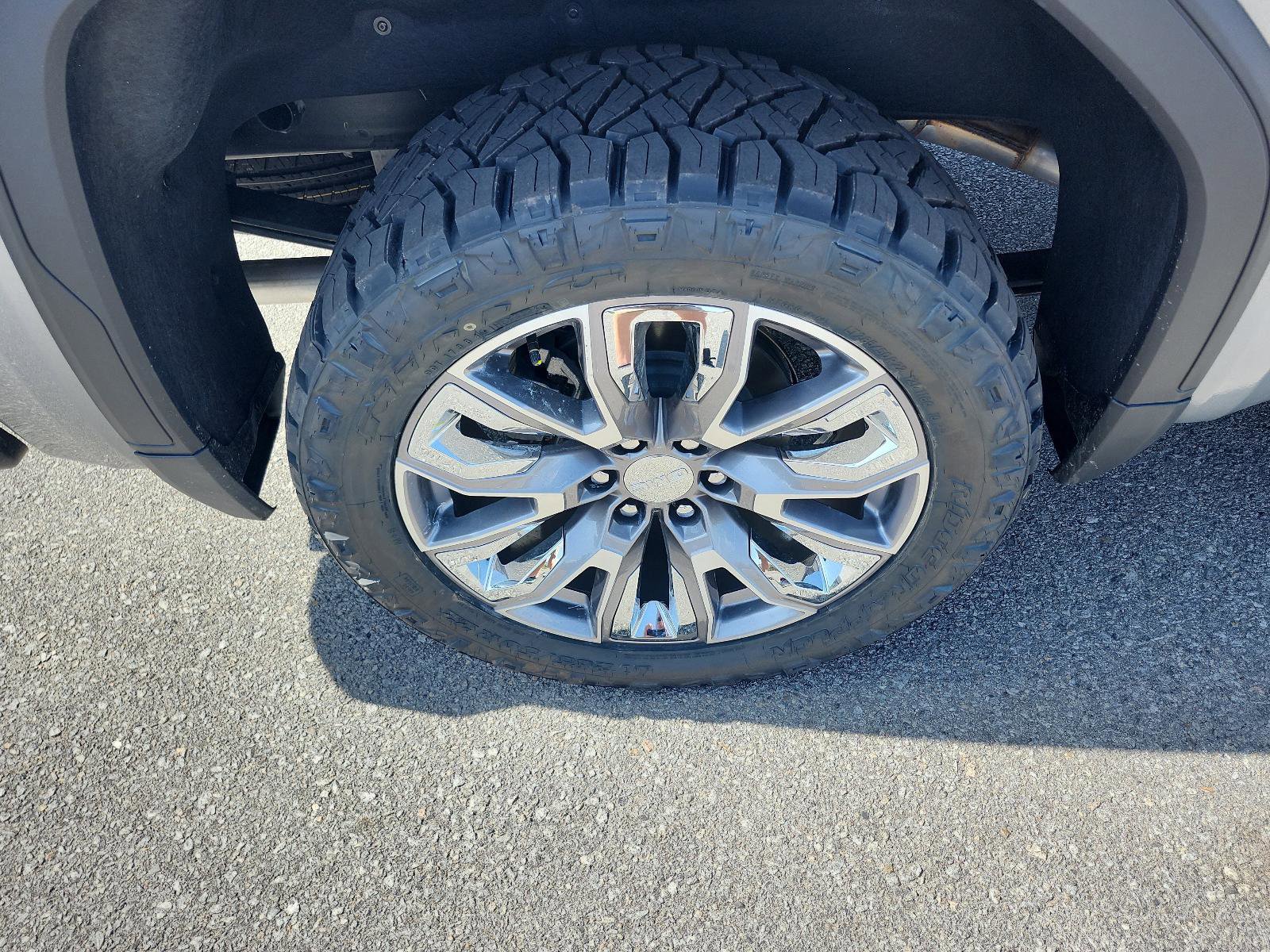 New 2026 GMC Sierra 1500 Denali w/ Denali Reserve Package image 5