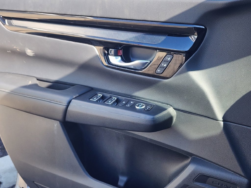 Used 2025 Honda CR-V EX-L image 29