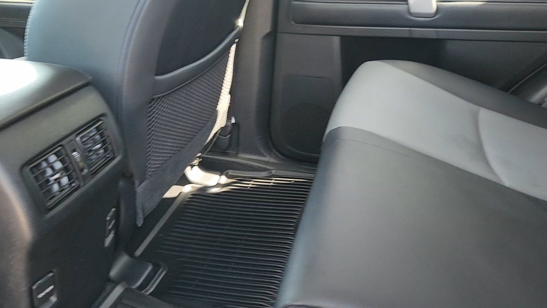 Used 2019 Toyota 4Runner SR5 Premium AWD/4WD image 31