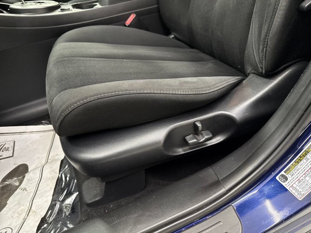 Used 2011 MAZDA CX-7 i Sport w/ Convenience Pkg FWD image 12