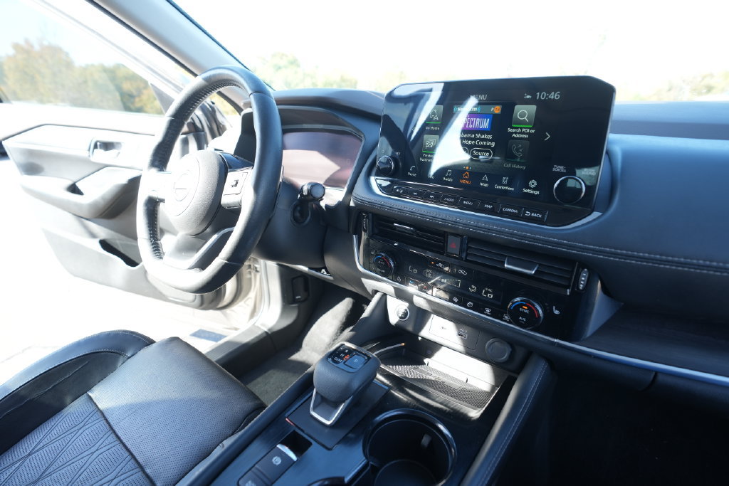 Used 2022 Nissan Rogue Platinum w/ Head-Up Display Package FWD image 40