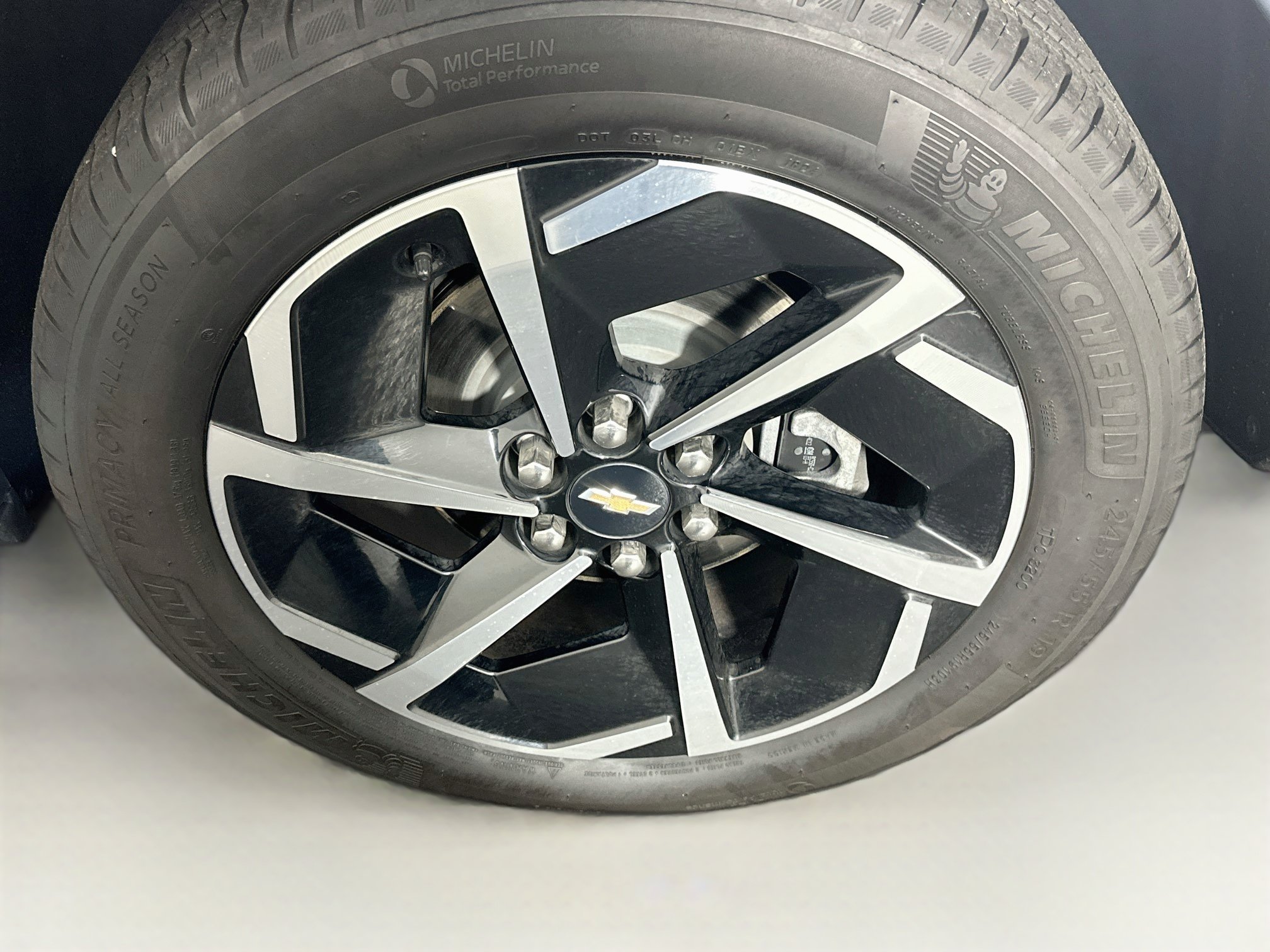 Used 2024 Chevrolet Equinox EV LT FWD image 11