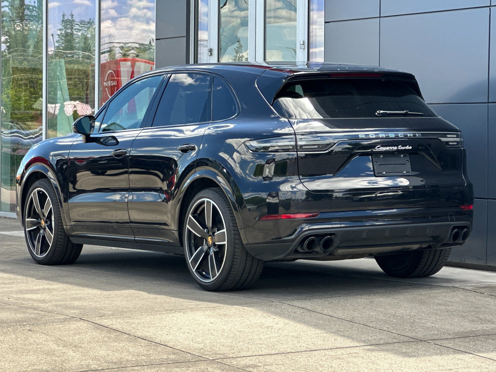 Used 2019 Porsche Cayenne Turbo AWD/4WD image 5