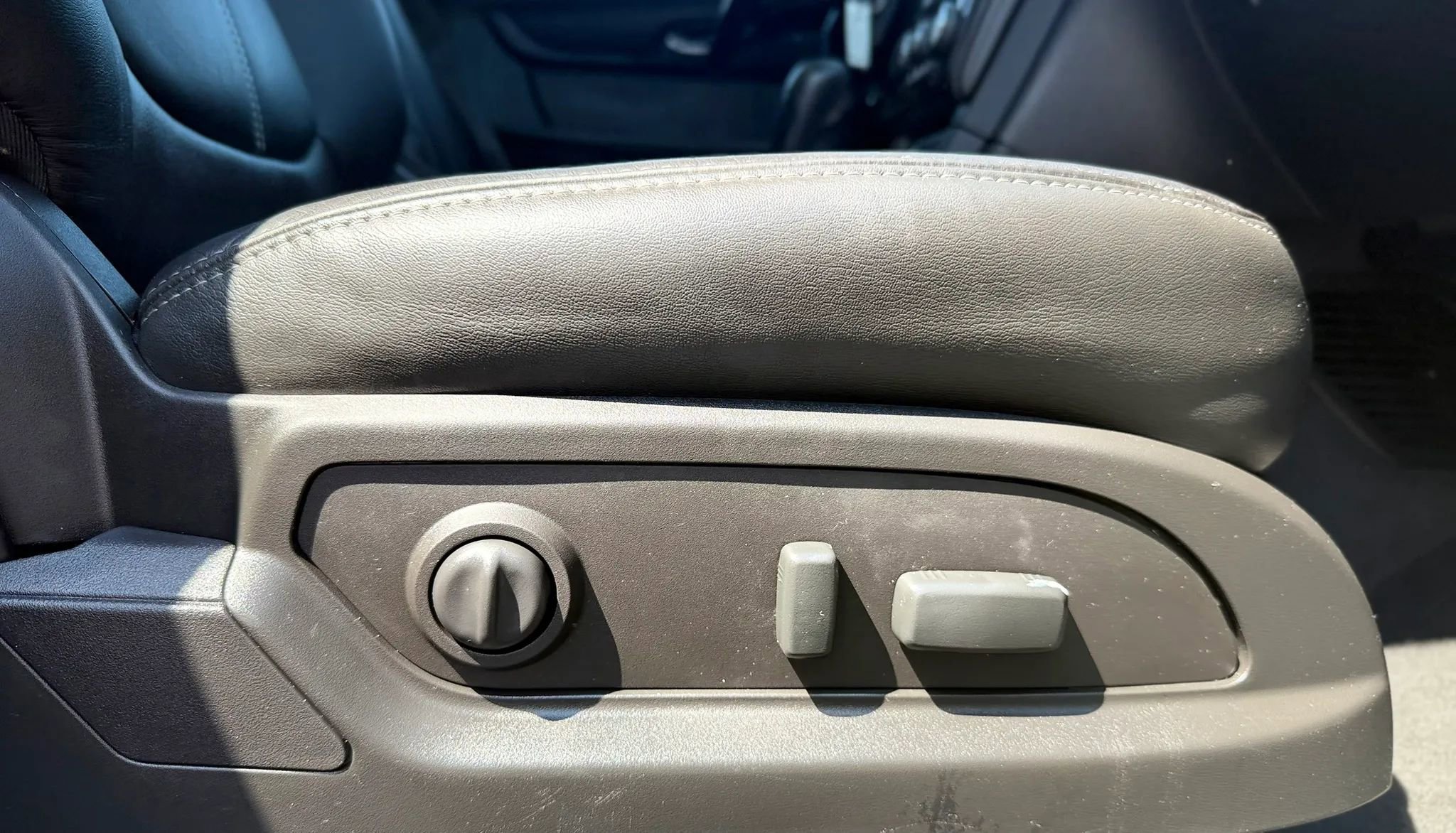 Used 2017 Chevrolet Traverse LT image 38