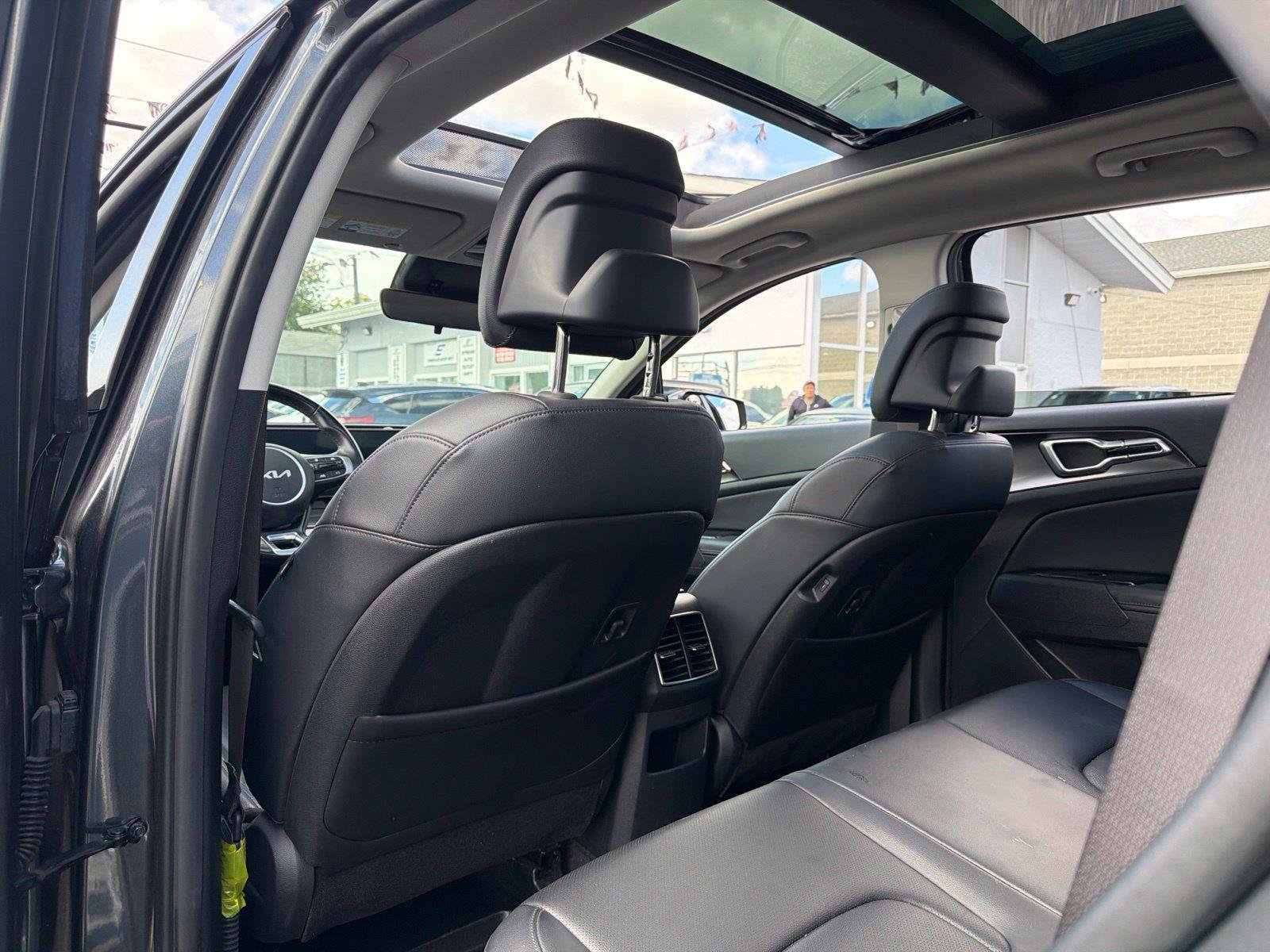 Used 2024 Kia Sportage EX w/ EX Premium Package AWD/4WD image 26