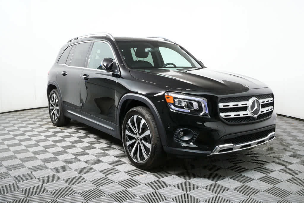 Used 2022 Mercedes-Benz GLB 250 image 1