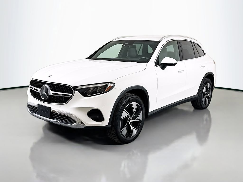 Used 2024 Mercedes-Benz GLC 300 image 3