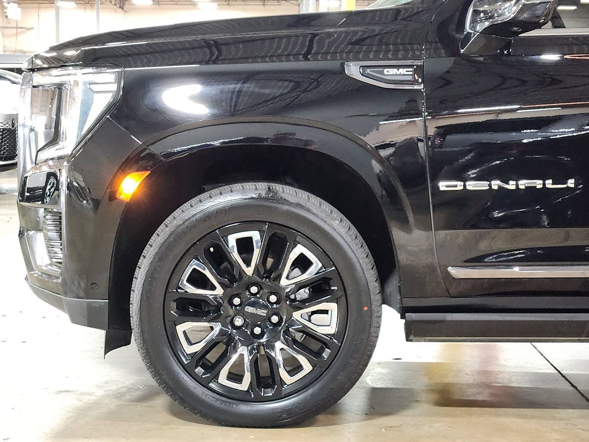 Used 2023 GMC Yukon Denali Ultimate AWD/4WD image 5