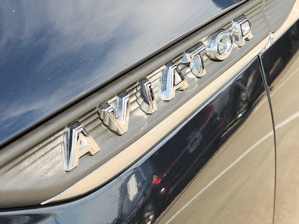 Used 2024 Lincoln Aviator Reserve w/ Equipment Group 201A RWD image 12