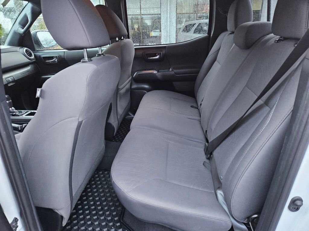 Used 2018 Toyota Tacoma SR5 image 13