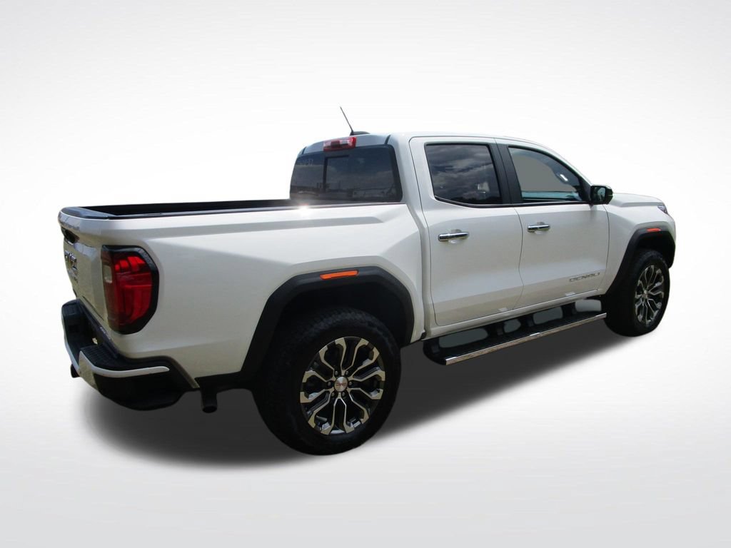 Used 2024 GMC Canyon Denali AWD/4WD image 10