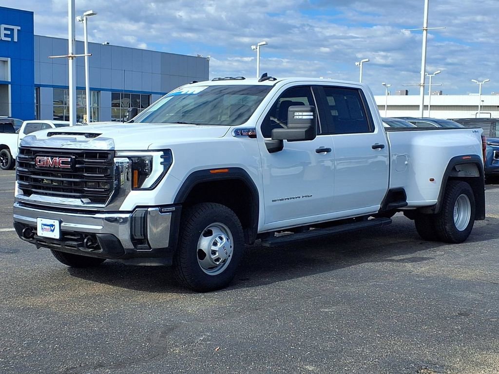 Used 2024 GMC Sierra 3500 Pro image 3