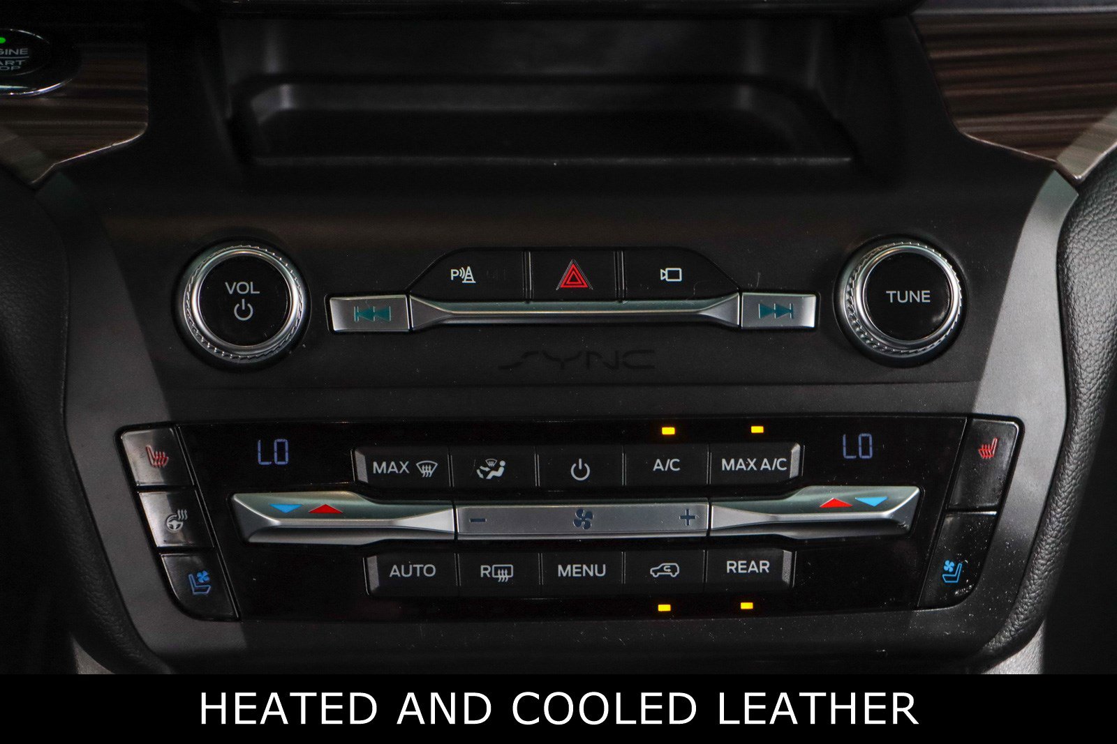 Used 2020 Ford Explorer Limited w/ Class III Trailer Tow Package image 20