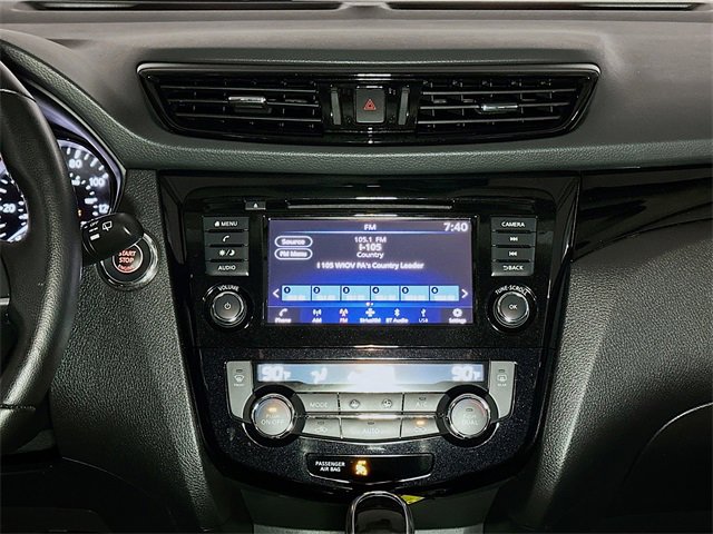 Used 2022 Nissan Rogue Sport SV w/ Technology Package image 11