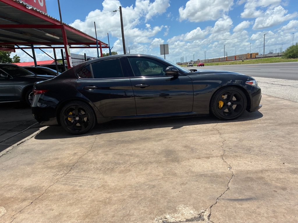 Used 2017 Alfa Romeo Giulia RWD image 15